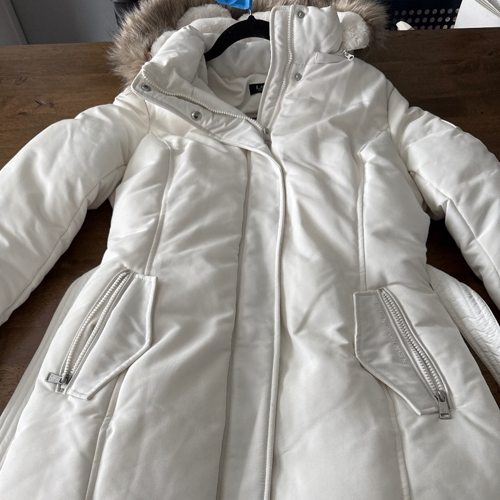 Lauren Ralph Lauren Women’s Long Puffer Coat – Size M – White